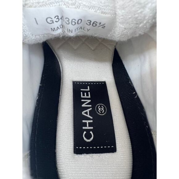 Chanel 2020 CC Logo Low Top Mixed Media Suede and Leather Nylon Chunky Sneakers - Picture 15 of 16